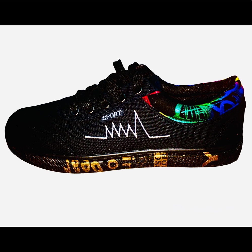 NWT Sneakers Tennis Shoes Kicks Men’s Women’s